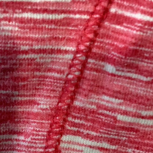 Pink top - Picture 3 of 4